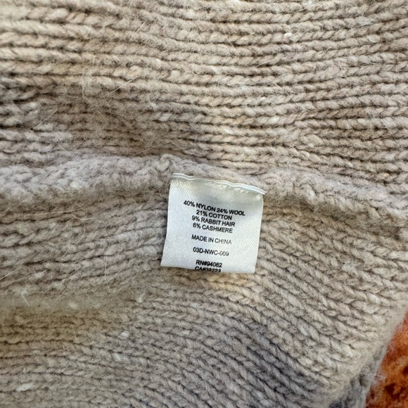 Language Chunky Cable Knit Button Cardigan Sweater | Cashmere Wool Blend - Picture 3 of 3